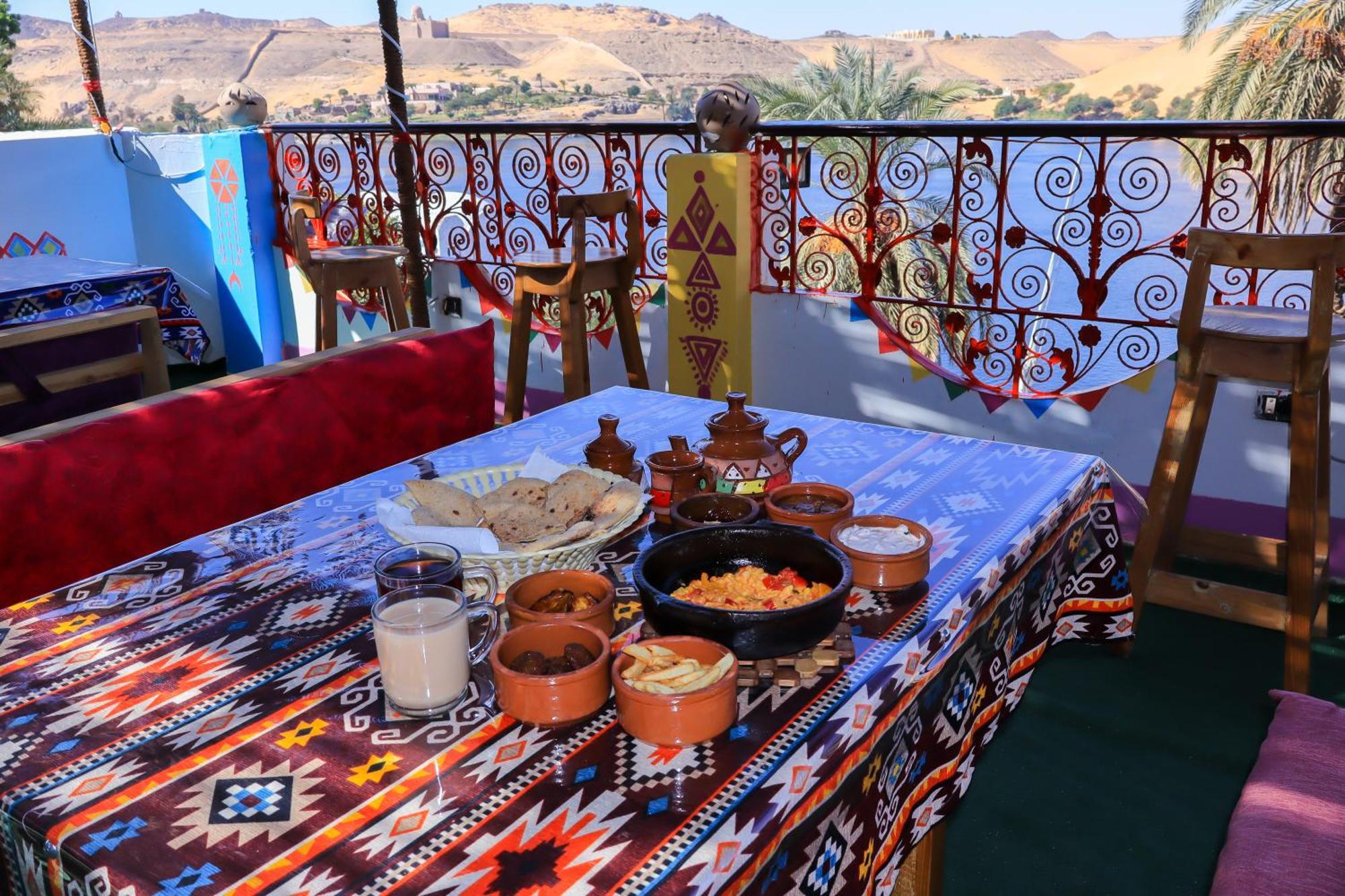 Отель Bayt Zaina - Nubian Hospitality House Асуан Экстерьер фото